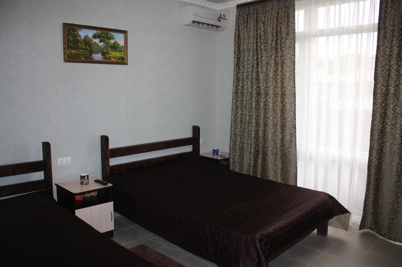 Viktoria Hotel Pizunda Ngoại thất bức ảnh