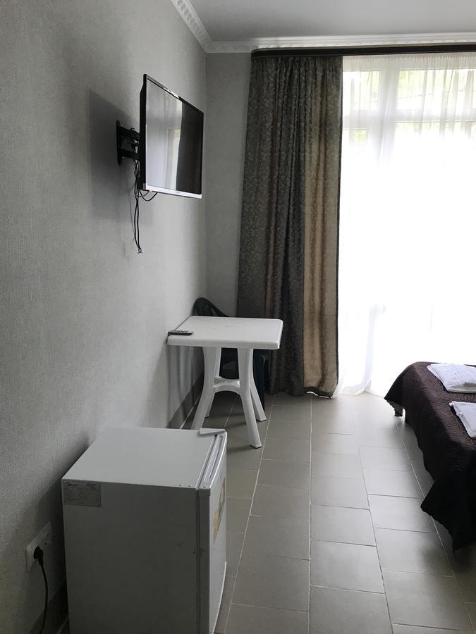 Viktoria Hotel Pizunda Ngoại thất bức ảnh