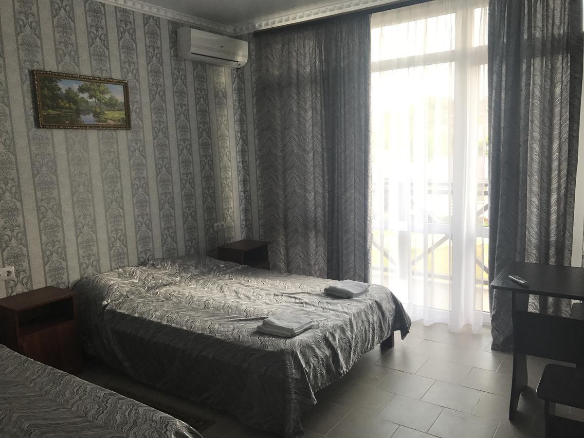 Viktoria Hotel Pizunda Ngoại thất bức ảnh