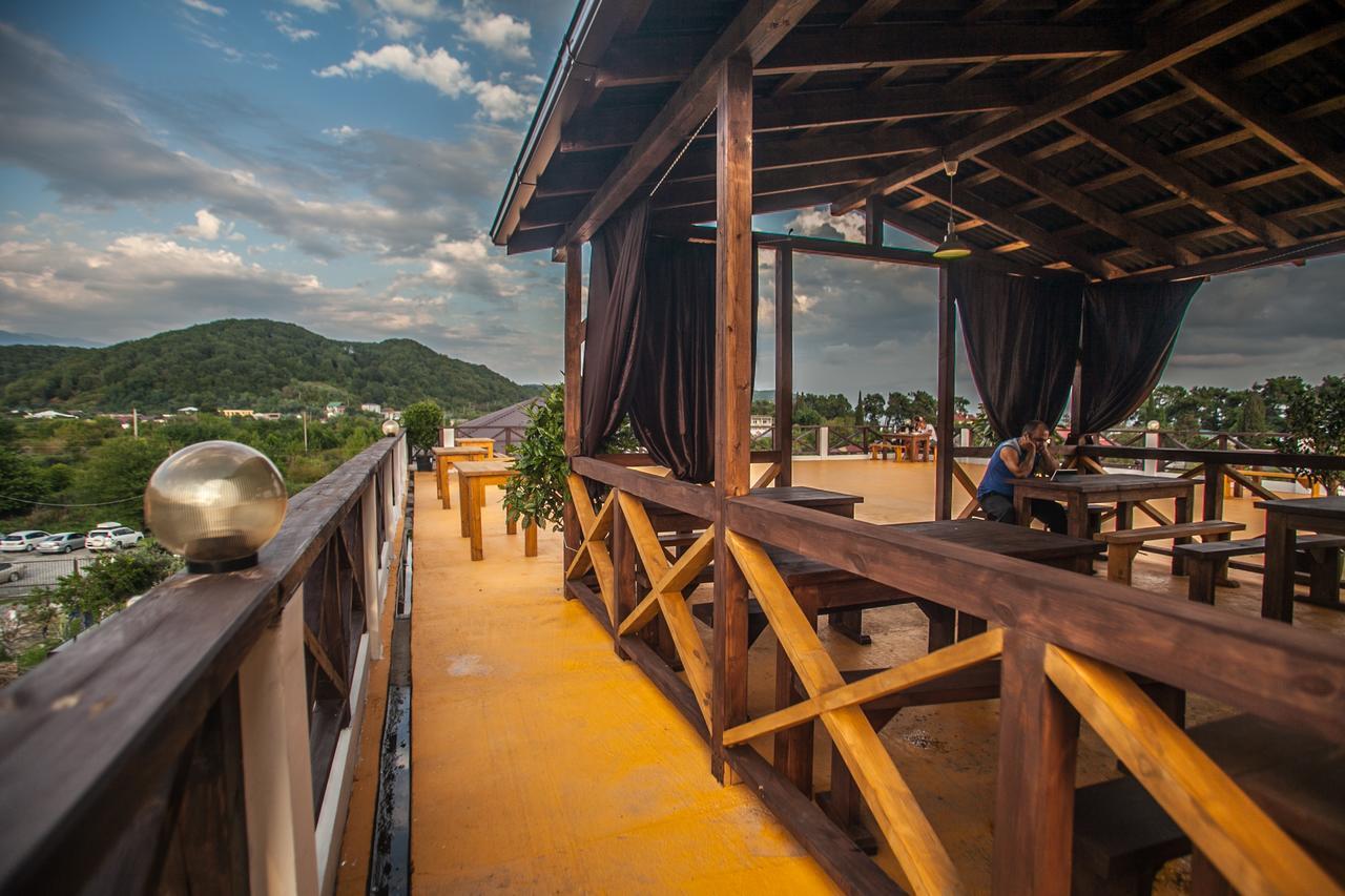 Viktoria Hotel Pizunda Ngoại thất bức ảnh